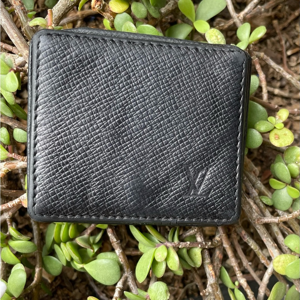 Leather Louis Vuitton coin pouch - Black
